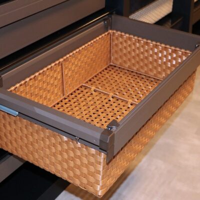 سبد حصیری ریلی داخل کمد رنگ موکا طرح ایتالین سایز 90 فانتونی کد J518