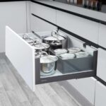 ریل مجیک باکس بلند با بدنه شیشه LED یونی هوپر